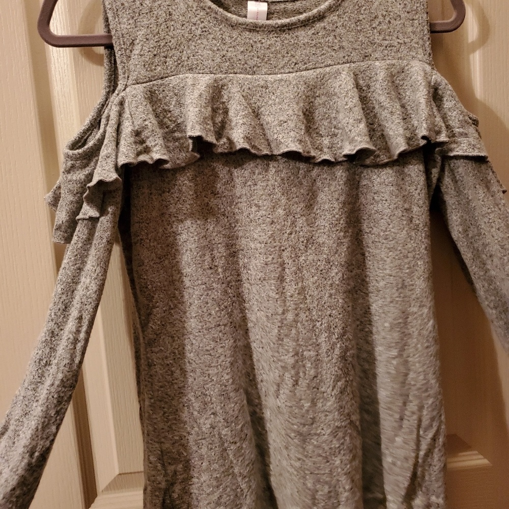 Grey long sleeve